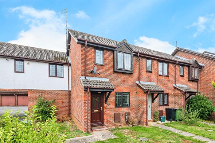 2 Bedroom End Of Terrace House For Sale In Ypres Way, Abingdon, OX14