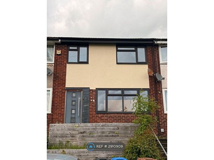 3 Bedroom Terraced House To Rent In Kinder St, Stalybridge, SK15