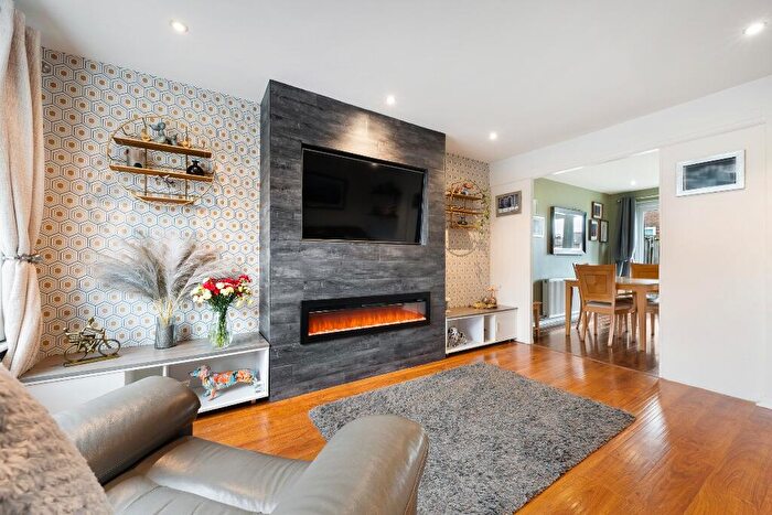 4 Bedroom Semi-Detached House For Sale In Christleton Close, Burnley, BB10