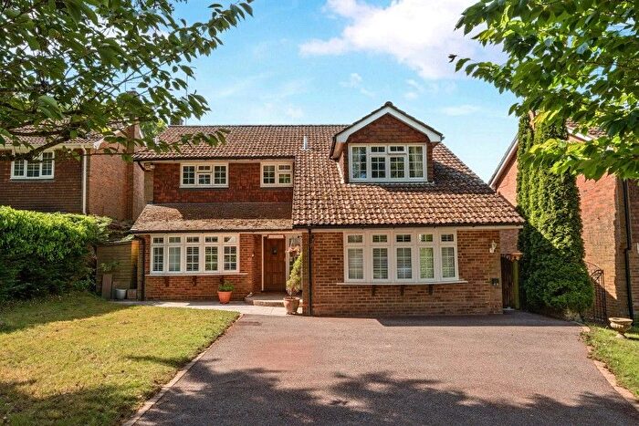 5 Bedroom Property To Rent In Birtley Rise, Bramley, GU5