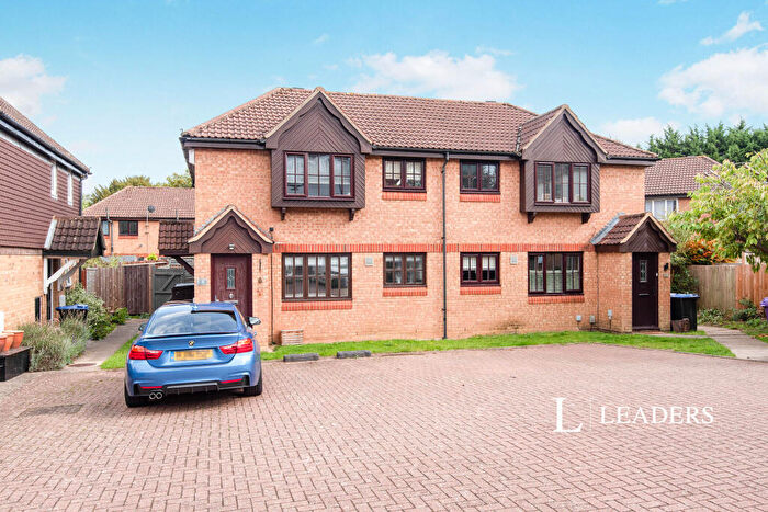 1 Bedroom Apartment To Rent In Rosemont Close, Letchworth, SG6