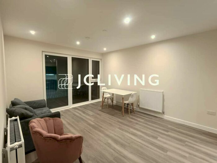 1 Bedroom Flat To Rent In Tansy House, Forest Road, E17