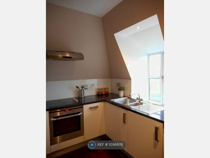 1 Bedroom Flat To Rent In Fulham Road, London, SW6