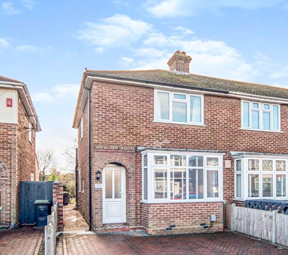 2 Bedroom End Of Terrace House To Rent In Winchester Road, Bedford, MK42