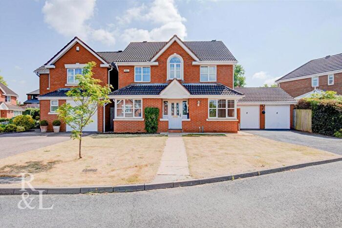 4 Bedroom Detached House For Sale In Kensington Drive, Tamworth, B79