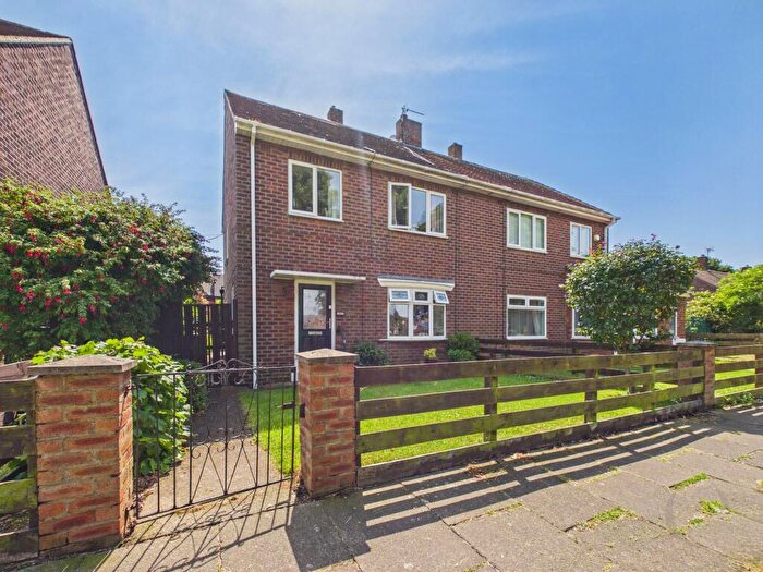 3 Bedroom Semi Detached House For Sale In Prince Edward Road, South Shields, NE34