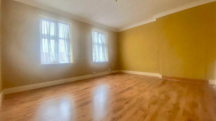 2 Bedroom Apartment To Rent In All Souls Avenue, London, NW10