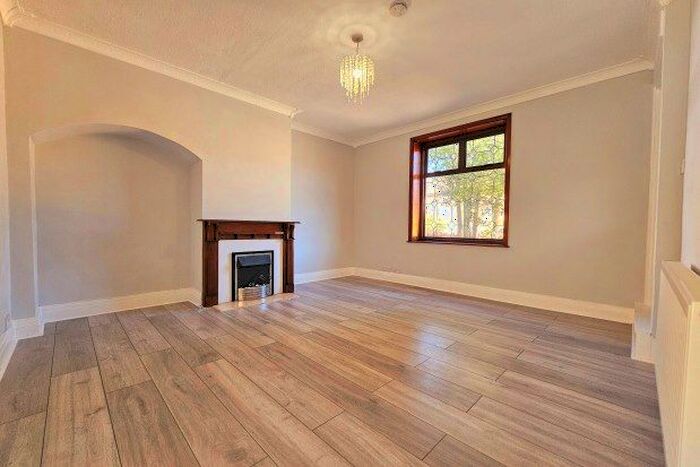 2 Bedroom Property To Rent In Ballamore Road, Bromley, BR1