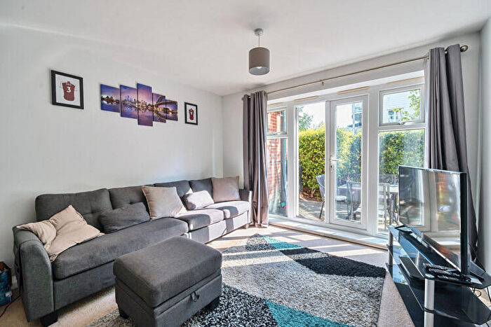 2 Bedroom Flat For Sale In Chequers Avenue, High Wycombe, Buckinghamshire, HP11