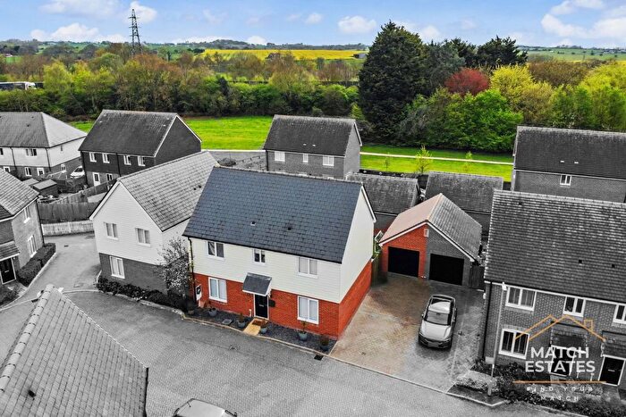 4 Bedroom Detached House For Sale In Siegfried Close, Sellindge, Kent, TN25