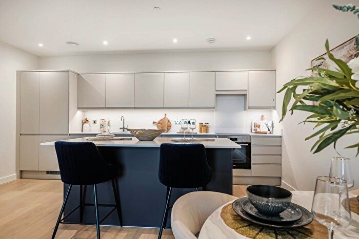 1 Bedroom Flat To Rent In Chertsey, Surrey, KT16