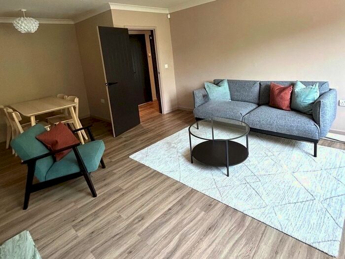 2 Bedroom Flat To Rent In Sefton Road, Sheffield, S10