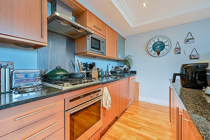 1 Bedroom Flat To Rent In Point Wharf Lane, Brentford, TW8