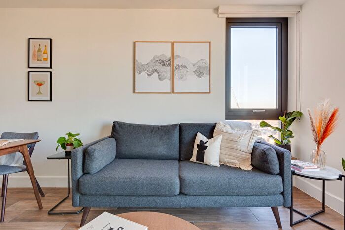 1 Bedroom Flat To Rent In Mallow Walk, Deptford, SE8