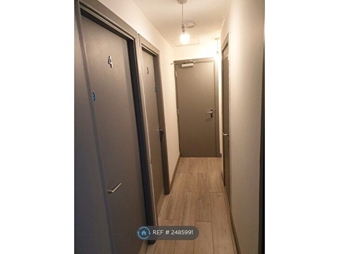 6 Bedroom Terraced House To Rent In Blackden Walk, Wilmslow, SK9