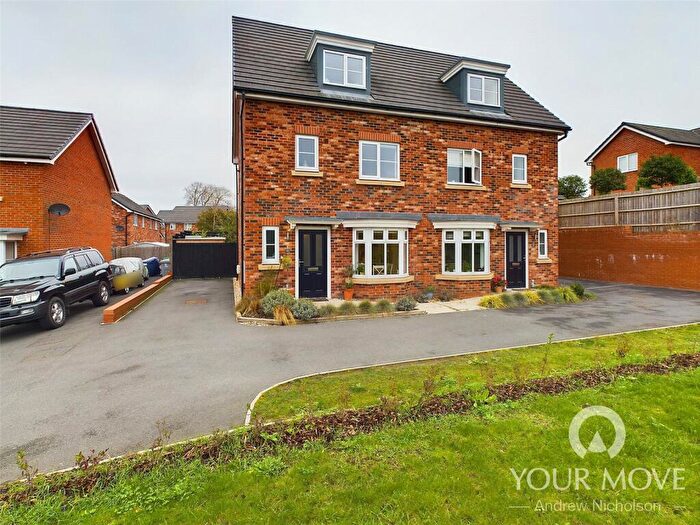 4 Bedroom Semi-Detached House For Sale In John Hammond Close, Weston, Crewe, Cheshire, CW2