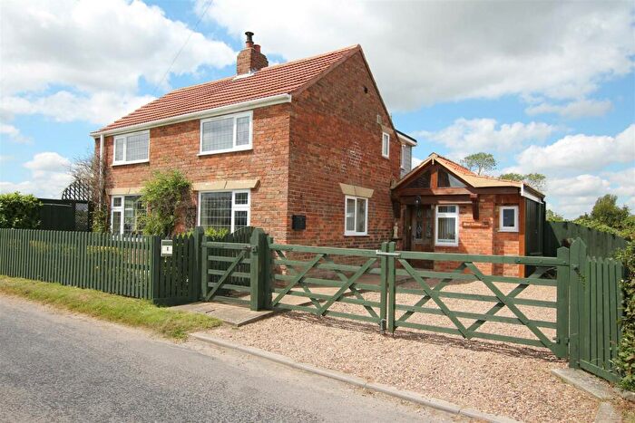 4 Bedroom Cottage For Sale In Authorpe Road, South Reston, LN11