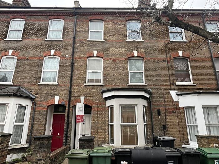 Studio To Rent In Loveridge Road, Kilburn, NW6