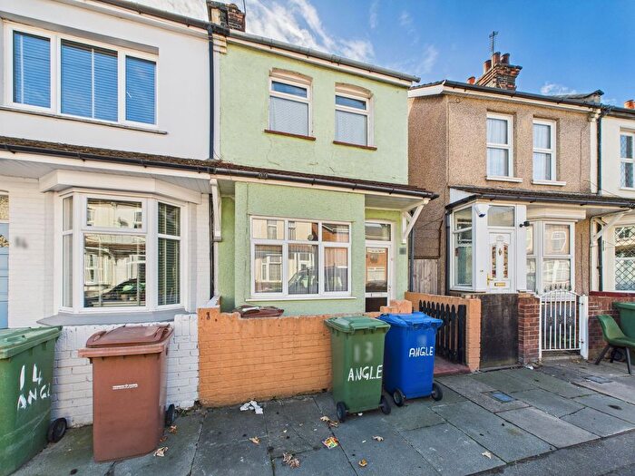 2 Bedroom End Terrace House For Sale In Angle Road, Grays, RM20