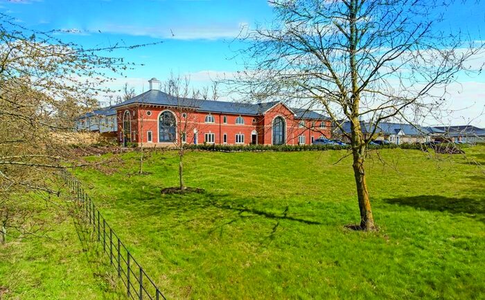 3 Bedroom Mews For Sale In The Stables - Wakes Hall Park, CO6