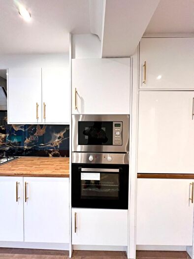 7 Bedroom Semi-Detached House To Rent In Park Road, Ashford, TW15