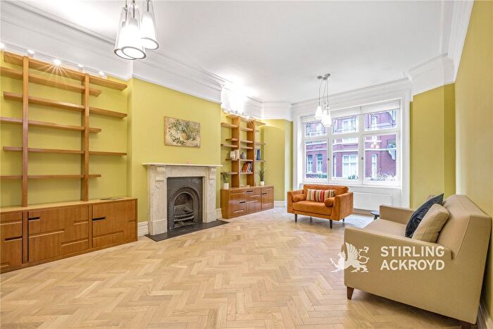 3 Bedroom Flat To Rent In Cabbell Street, London, NW1