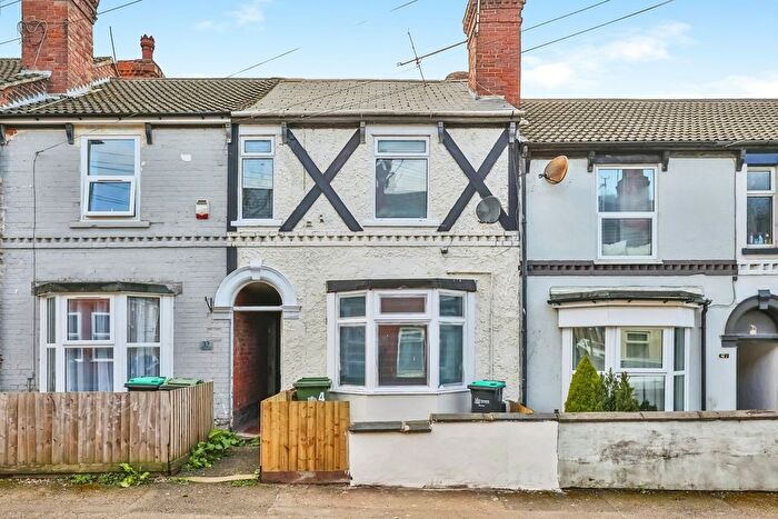 2 Bedroom Semi-Detached House For Sale In Welbeck Street, Mansfield, Nottinghamshire, NG18