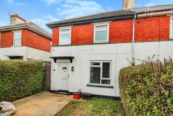 3 Bedroom Semi-Detached House To Rent In Poplar Avenue, Swindon, SN2
