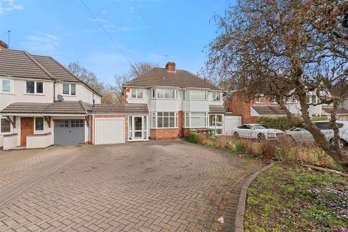 3 Bedroom Semi-Detached House To Rent In Dene Court Road, Solihull, B92