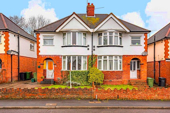 4 Bedroom Semi-Detached House To Rent In Beckingham Road, Guildford, GU2