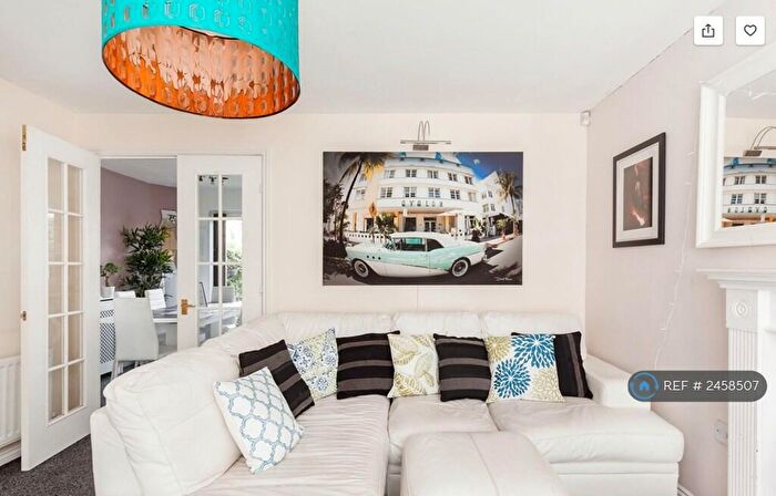 3 Bedroom End Of Terrace House To Rent In Tavistock Close, Leeds, LS12