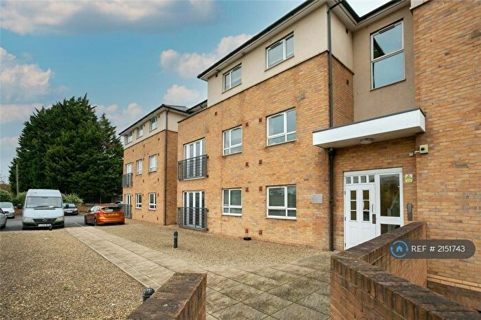 3 Bedroom Flat To Rent In Bricket Wood, Bricket Wood, St. Albans, AL2