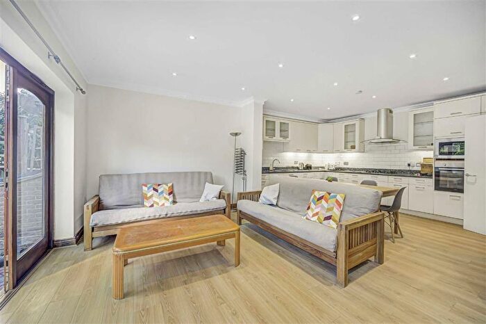 5 Bedroom Terraced House To Rent In Tunnel Avenue, Greenwich, SE10
