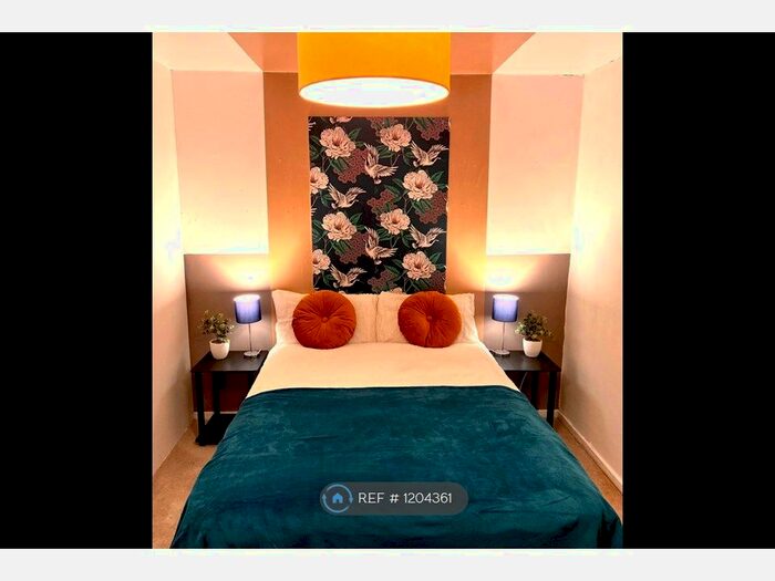 3 Bedroom Semi-Detached House To Rent In Neath, Stoke-On-Trent ST3