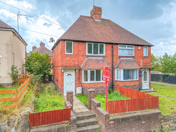 3 Bedroom Semi-Detached House For Sale In Frederick Road, Gun Hill, CV7