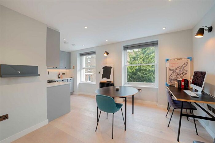 1 Bedroom Flat To Rent In Goodge Street, London, W1T