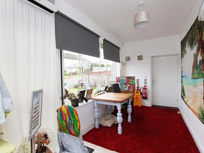 2 Bedroom Detached House For Sale In Brynamlwg, Pontyclun, CF72