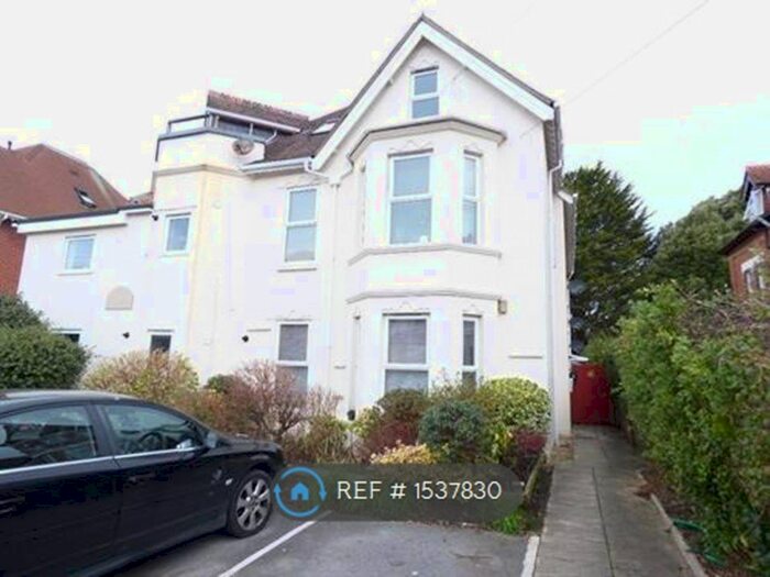 2 Bedroom Flat To Rent In Abingdon House, Bournemouth, BH5