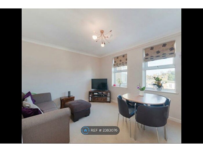 1 Bedroom Flat To Rent In Lavender House, London, SE15