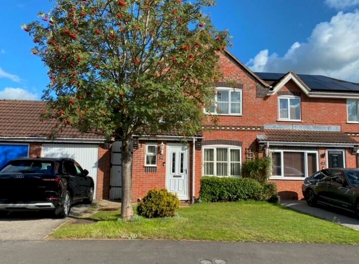 3 Bedroom Semi-Detached House To Rent In Norwich Drive, Bracebridge Heath, LN4