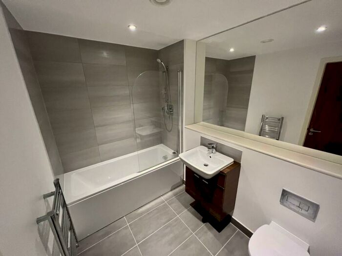 1 Bedroom Apartment To Rent In The Strand, Liverpool, L2