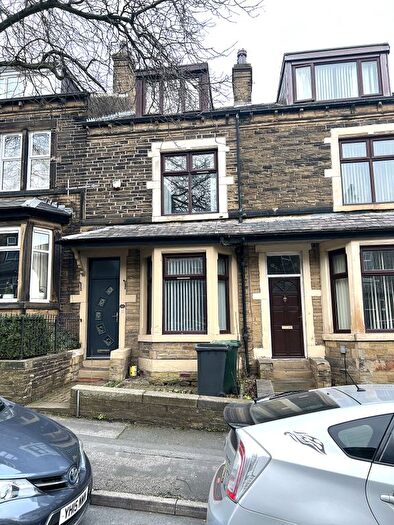 4 Bedroom Terraced House To Rent In Duckworth Terrace, Bradford, BD9