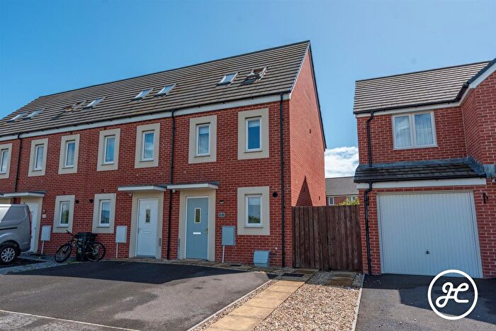 3 Bedroom End Of Terrace House For Sale In Chester Place, Bridgwater, TA6