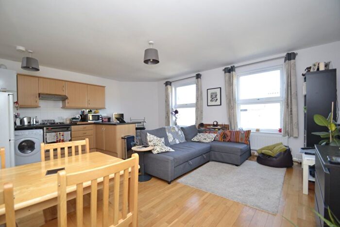 1 Bedroom Flat To Rent In Hornsey Road, Finsbury Park, N19