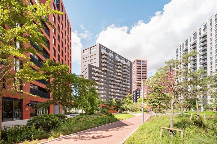 1 Bedroom Flat To Rent In Kent Building, Hope Street, London City Island, London, E14