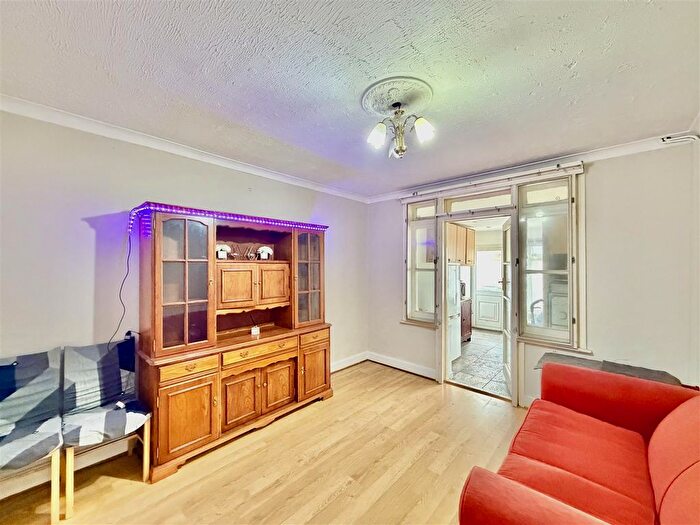 4 Bedroom Terraced House To Rent In Mornington Crescent, Cranford, TW5