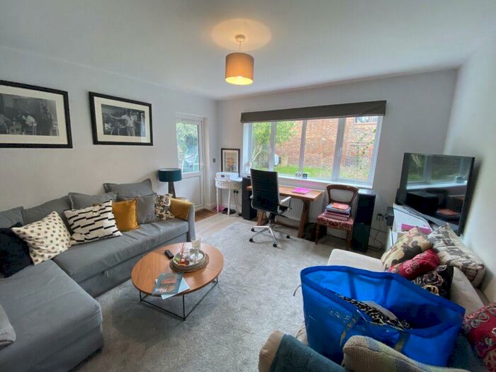 1 Bedroom Maisonette To Rent In Bedroom Garden Flat &ndash; Haringey Park, Crouch End, N8