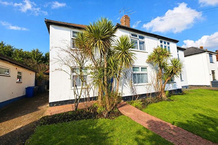 2 Bedroom Maisonette For Sale In Kenneth Gardens, Stanmore, Middlesex, HA7