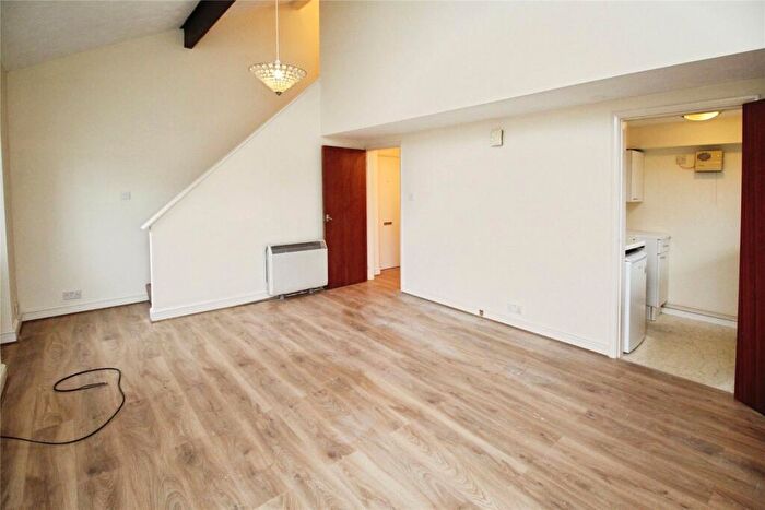 1 Bedroom Apartment For Sale In Ramsthorn Grove, Walnut Tree, Milton Keynes, MK7
