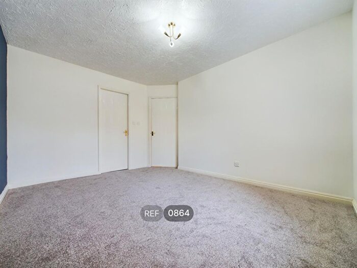 2 Bedroom Flat To Rent In Galleon Court, Hull, HU9